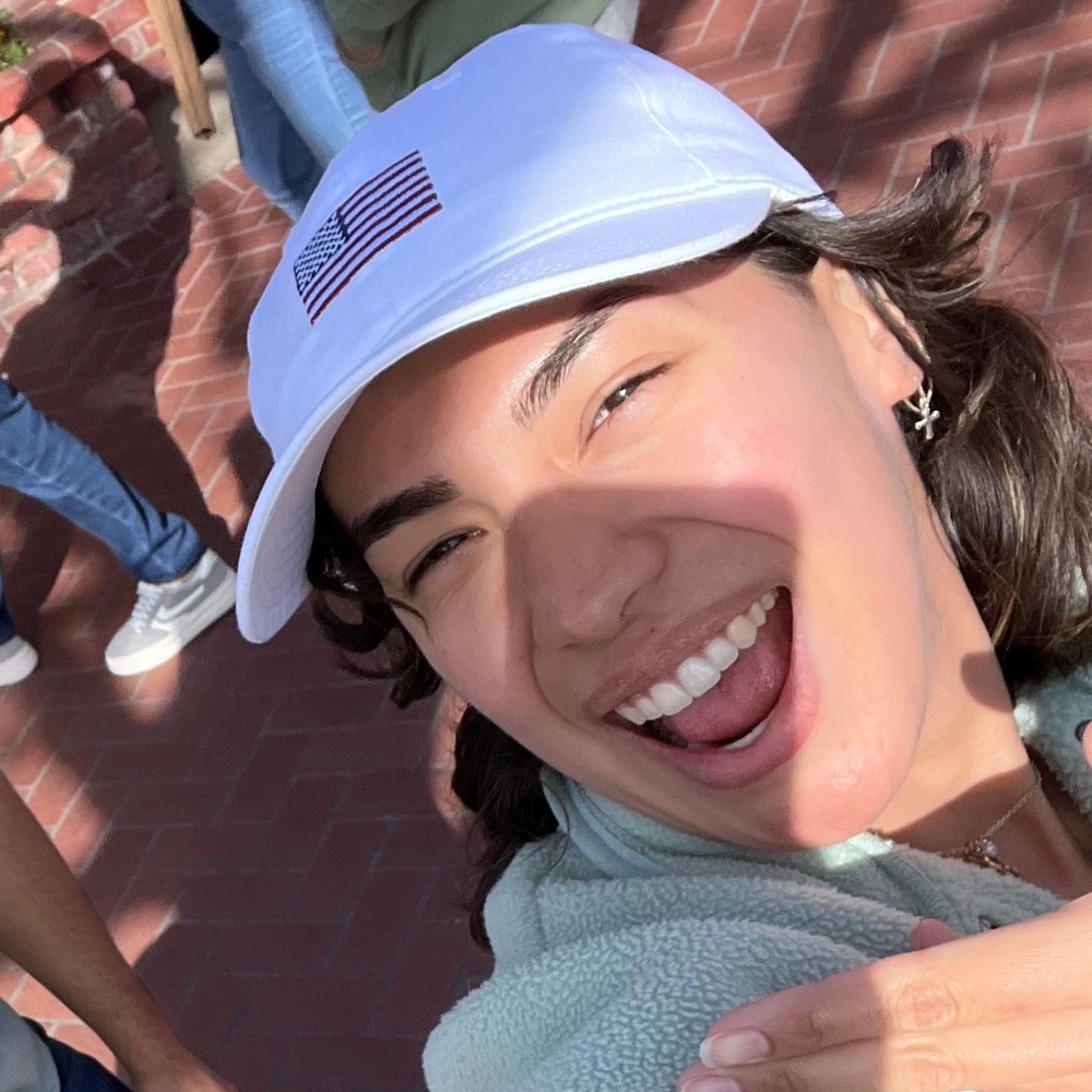 Meet your Posher, Eveli